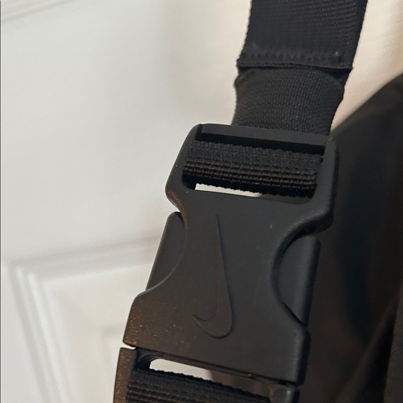 Unisex Nike Black Belt Bag - Picture 6 of 7
